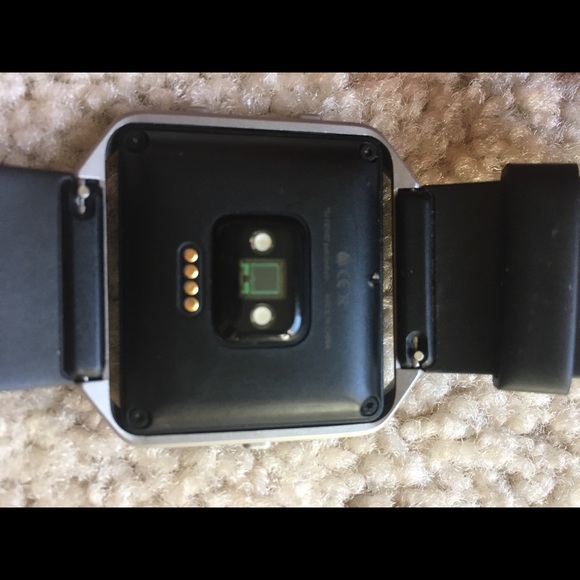 Fitbit Blaze with band and charger - Picture 2 of 4